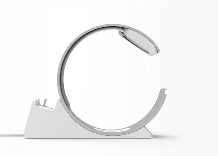 Elegantný hliníkový stojanček/dokovacia stanica pre Apple Watch / iPhone - strieborný
