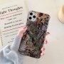 Kryt z mäkkého plastu s maskáčovým vzorom pre iPhone 12 Pro Max - spadané lístie