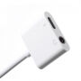 Redukcia s lightning a jack 3,5 konektorom na nabíjanie a súčasné počúvanie hudby pro iPhone – biela