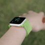 Kovový remienok milánsky ťah pre Apple Watch 42mm / 41mm / 40mm / 38mm - zelený