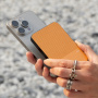 Native Union (Re)Classic bezdrôtová MagSafe powerbanka s portom USB-C - 5 000 mAh - horčicová