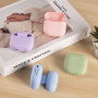 Ochranný silikónový obal pre AirPods 4 / 5 - červený