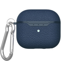 Obal s textúrou kože a karabínou pre AirPods 4 / 5 - tmavomodrý