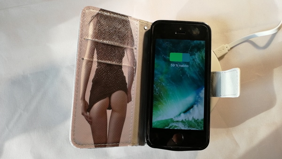iPhone - bezdrôtové nabíjanie cez tučný kryt