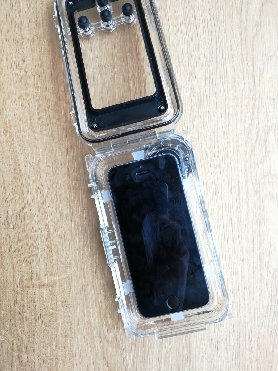 Vodotesný obal na iPhone pre potápenie