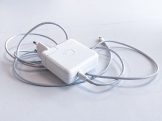 Jak si vybrat nabíječku pro Váš MacBook